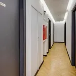 Hostellicious Hostel *