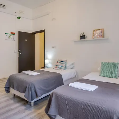 Hostellicious بيت شباب