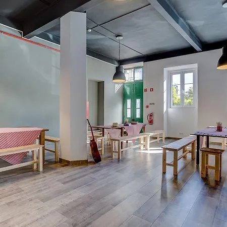 بيت شباب Hostellicious فارو
