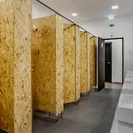 Hostellicious Hostel *