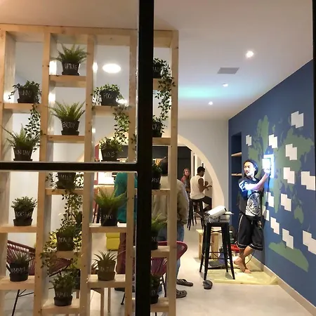 אכסניה Hostellicious *