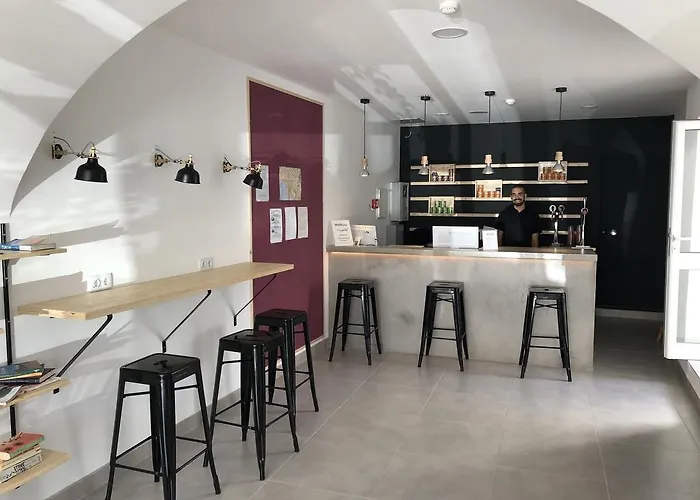 Hostellicious Hostel *